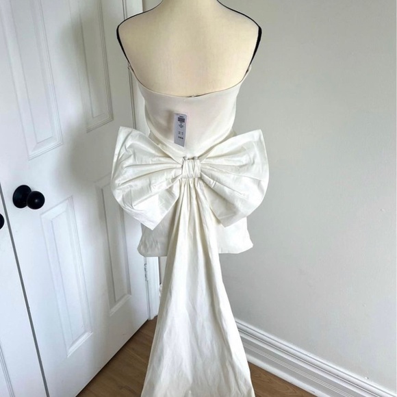 Honey “Caitlin Bow Back Mini Dress” - Picture 2 of 4